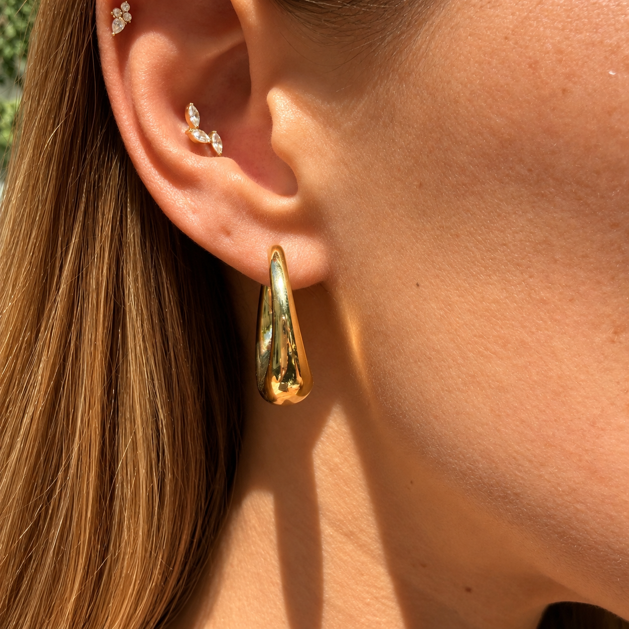 Shylee Rose 14k Yellow Gold Graduated Puff Hoops