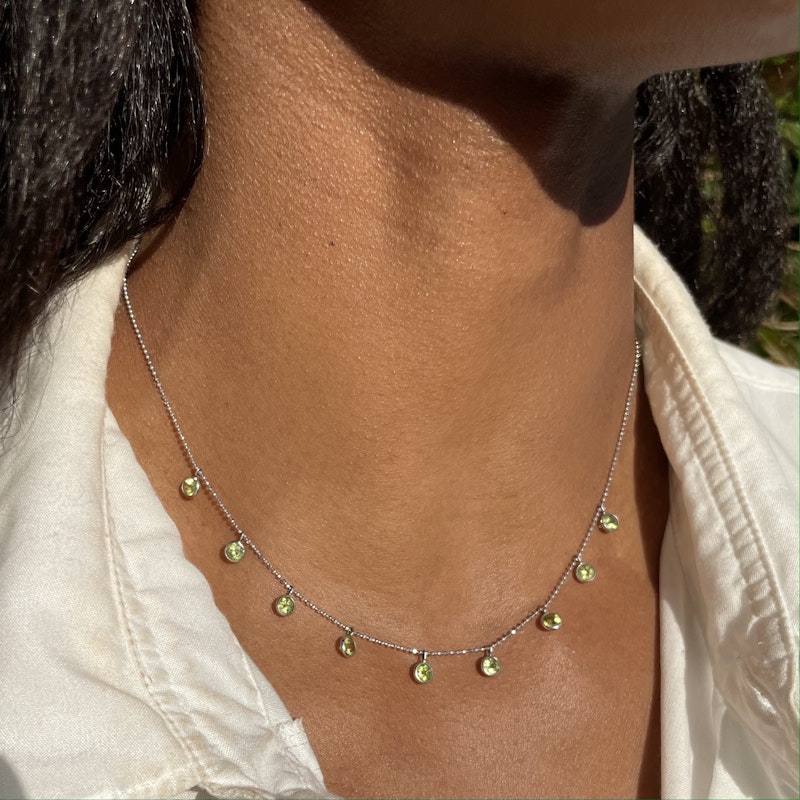 14k White Gold Peridot Bezel Shaker Necklace