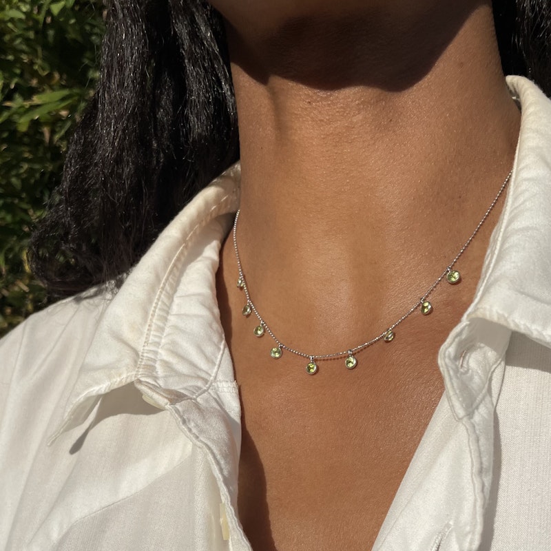 14k White Gold Peridot Bezel Shaker Necklace