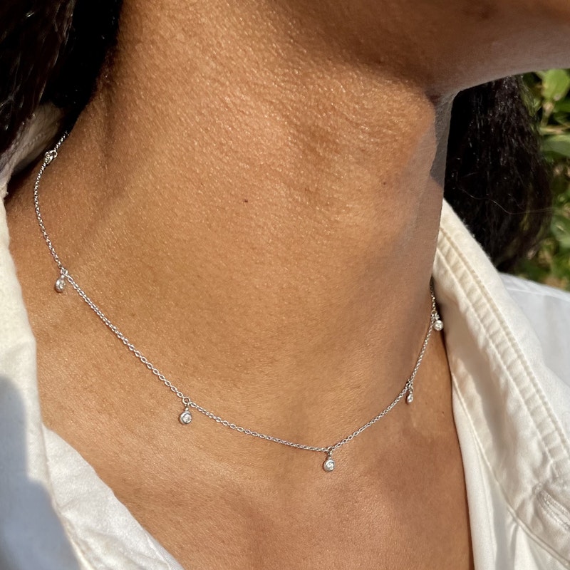 18k White Gold Diamond Bezel Shaker Necklace