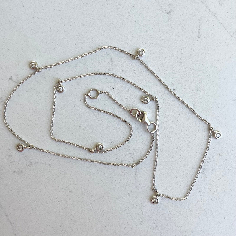 18k White Gold Diamond Bezel Shaker Necklace