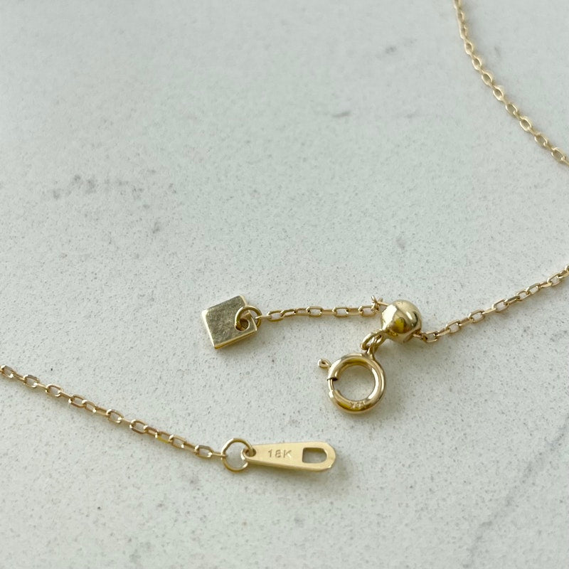 18k Yellow Gold Baguette & Round Diamond Pendant Necklace