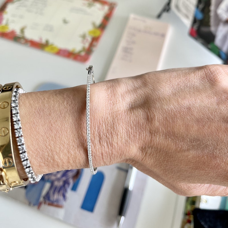 14k White Gold and Round Diamond Bangle