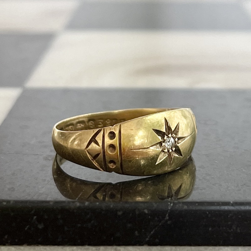 18k Yellow Gold Mini Diamond Starburst Band Ring