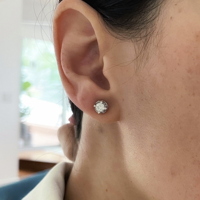 18k White gold Diamond Crown Stud (single)