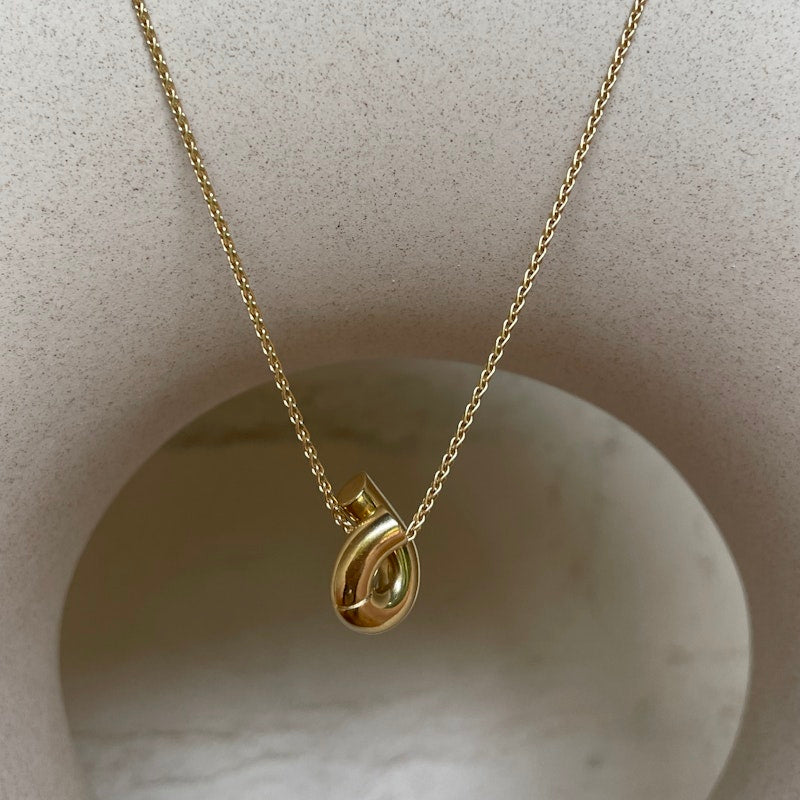 Tabayer Oera Mini 18K Yellow Gold Pendant Necklace