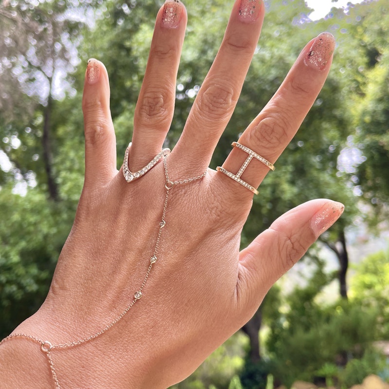 18k Rose Gold 3 Diamond Bezel Hand Chain