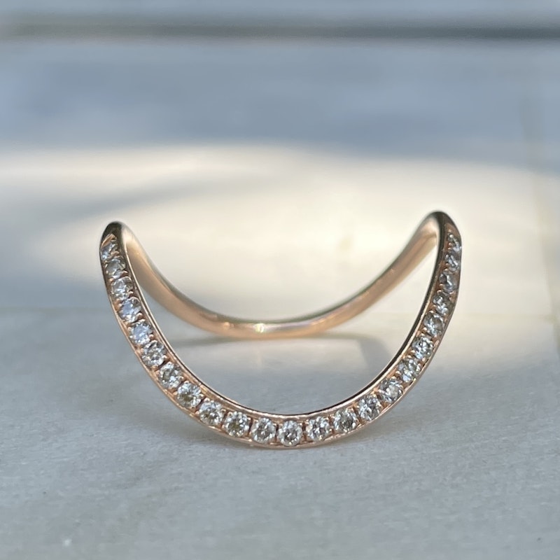 14k Rose Gold Curved Páve Diamond Ring