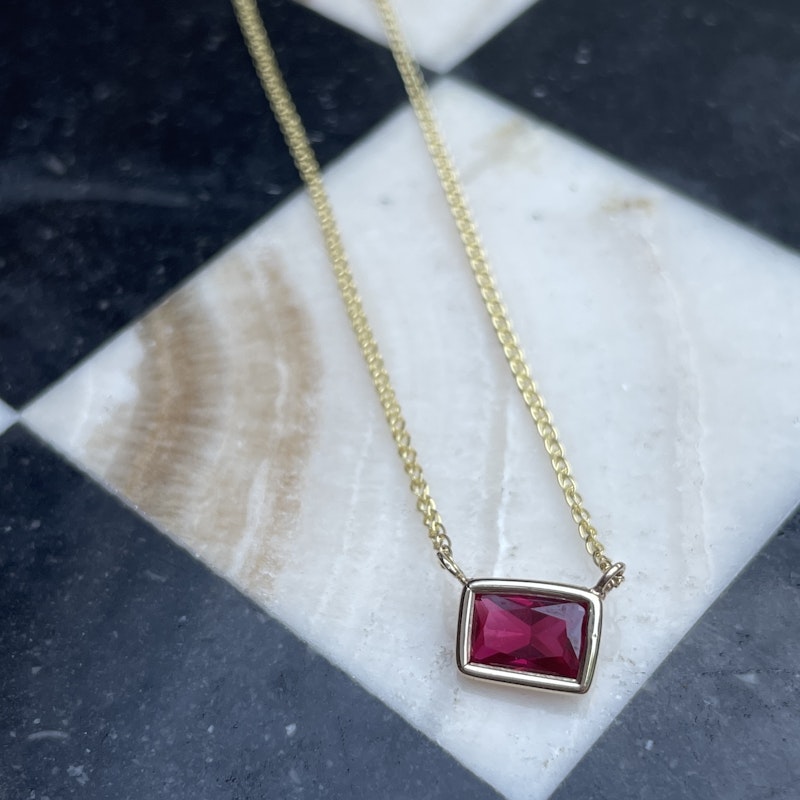 14k Yellow Gold Garnet Necklace