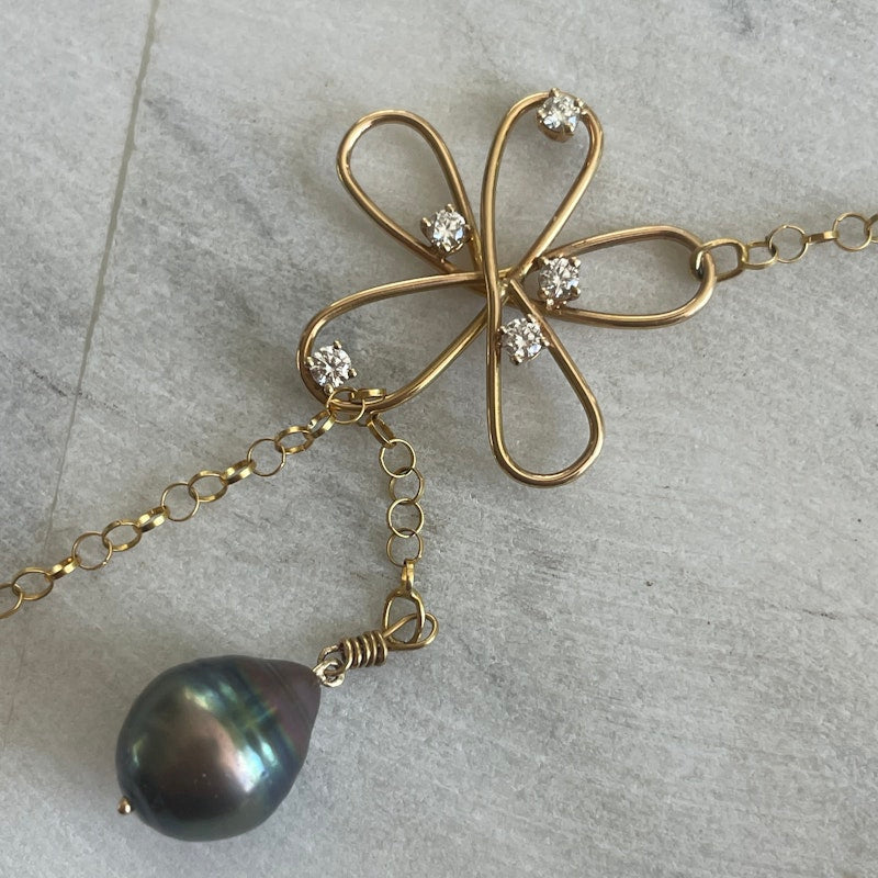 18k Yellow Gold Tahitian Pearl Flower Lariat Necklace