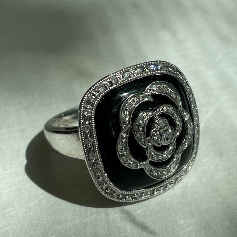 14k White Gold Onyx and Diamond Flower Ring