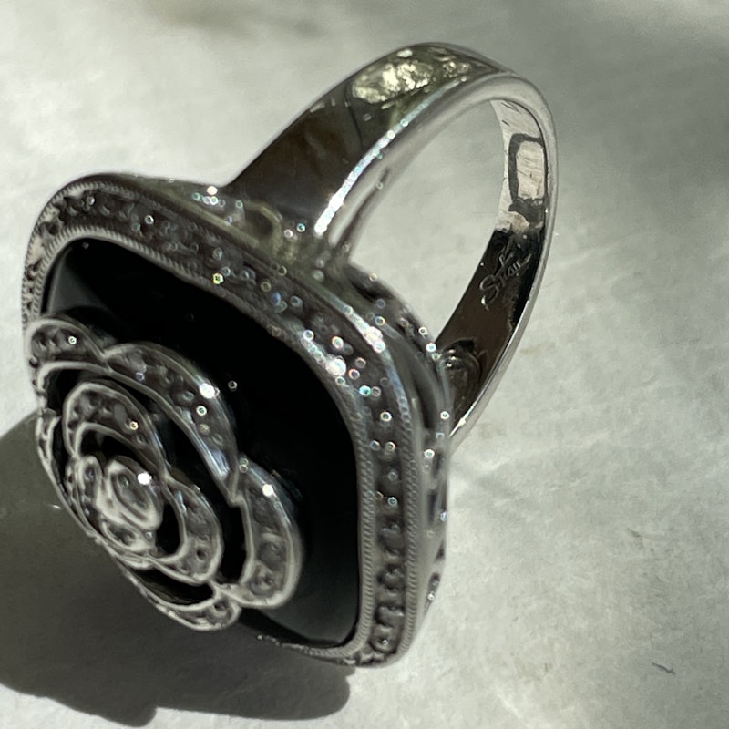 14k White Gold Onyx and Diamond Flower Ring