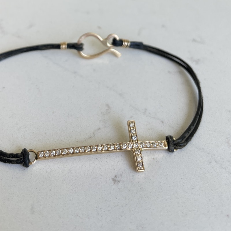 Zoë Chicco 14k Yellow Gold Diamond Cross Leather Bracelet