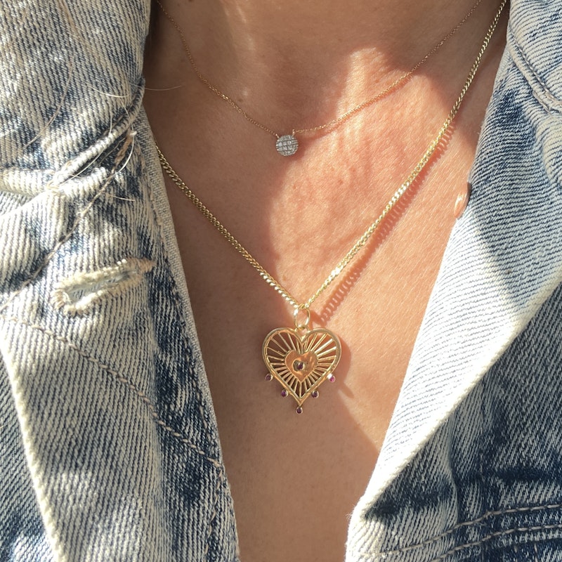 La Muse Gems 14k Yellow Gold and Cabochon Ruby Heart Charm