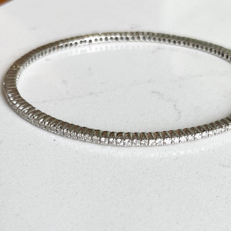 18k White Gold Eternity Diamond Bangle Bracelet