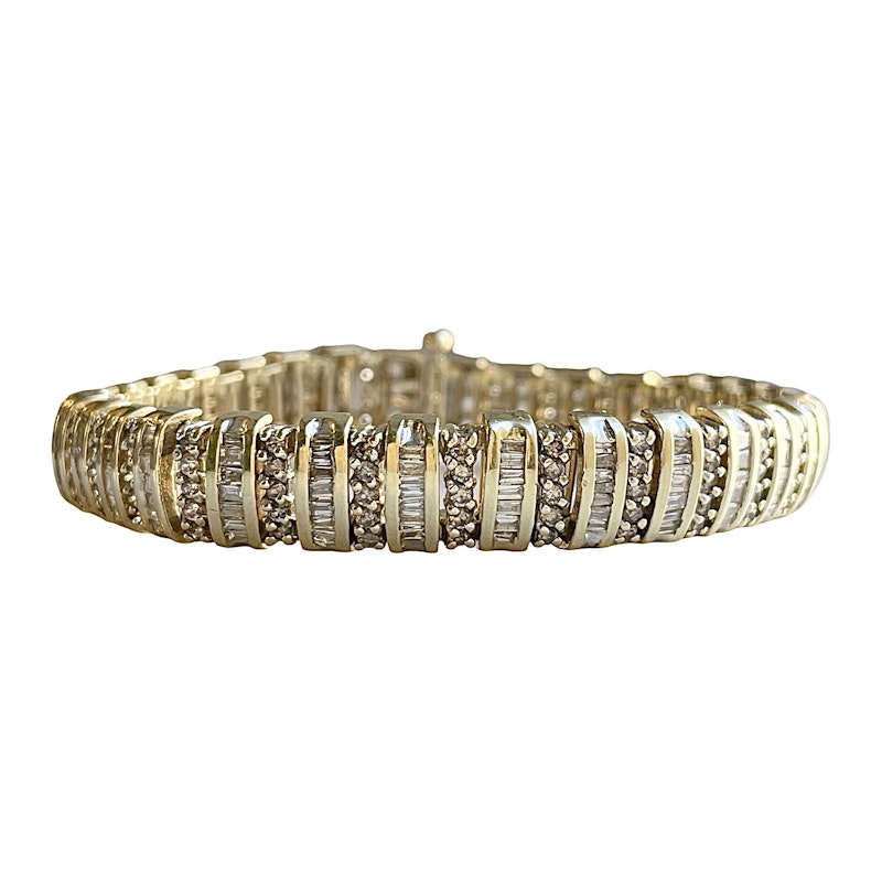 14k Baguette and Round Brilliant Cut Diamond Line Bracelet