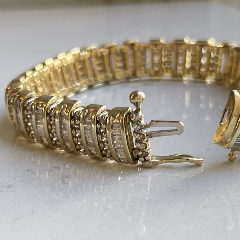 14k Baguette and Round Brilliant Cut Diamond Line Bracelet