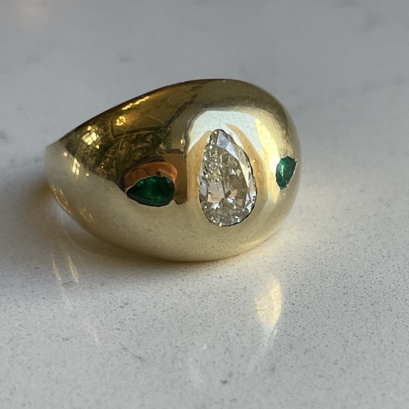 14k Yellow Gold Pear Shaped Diamond+Emerald Dome Ring
