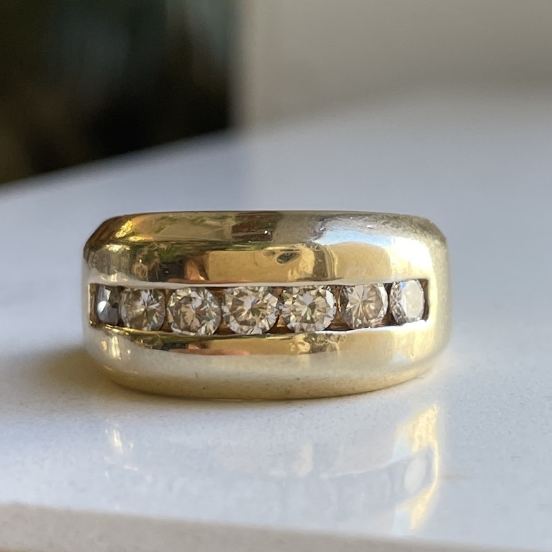 14k Yellow Gold 7 Round Brilliant Cut Diamond Ring, size 8