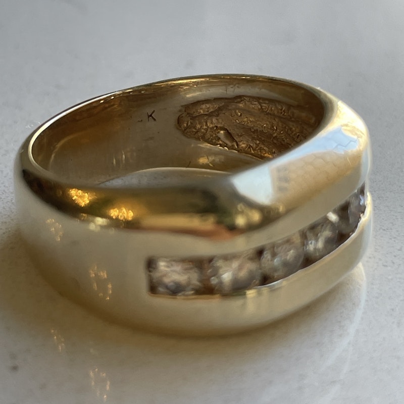 14k Yellow Gold 7 Round Brilliant Cut Diamond Ring, size 8
