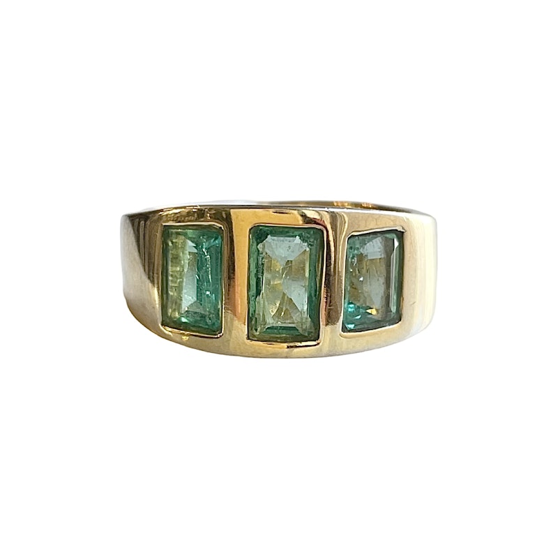 14k Yellow Gold 3 Emerald Tapered Ring, size 8