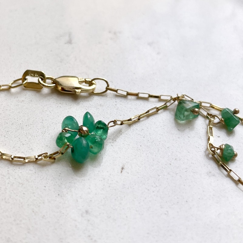 14k Yellow Gold Paperclip Chain and Emerald Flower Anklet