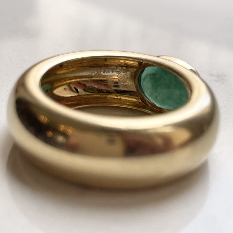 18k Yellow Gold Oval Cut Emerald Tube Ring, size 7