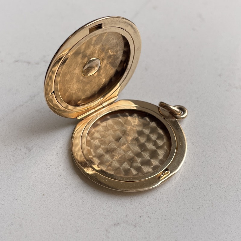 Vintage 14k Yellow Gold Round Photo Locket Charm