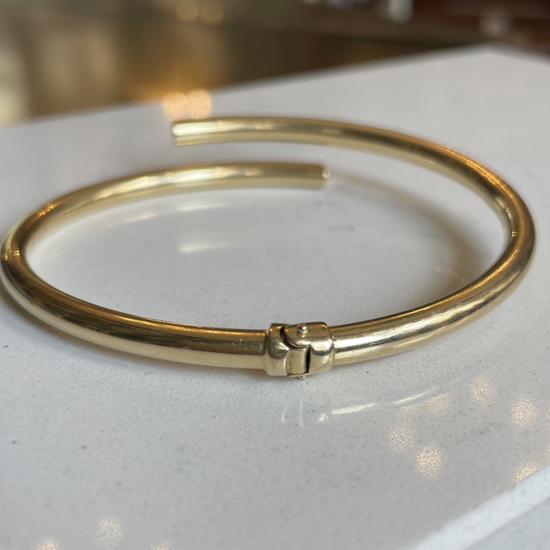 14k Yellow Gold Bypass Tubular Hinged Bangle Bracelet