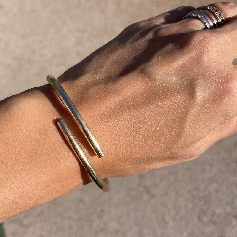 14k Yellow Gold Bypass Tubular Hinged Bangle Bracelet