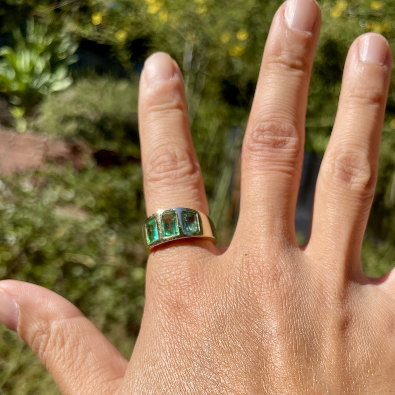 14k Yellow Gold 3 Emerald Tapered Ring, size 8