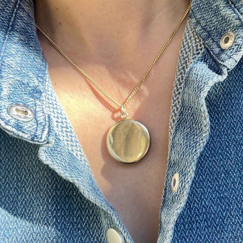 Vintage 14k Yellow Gold Round Photo Locket Charm