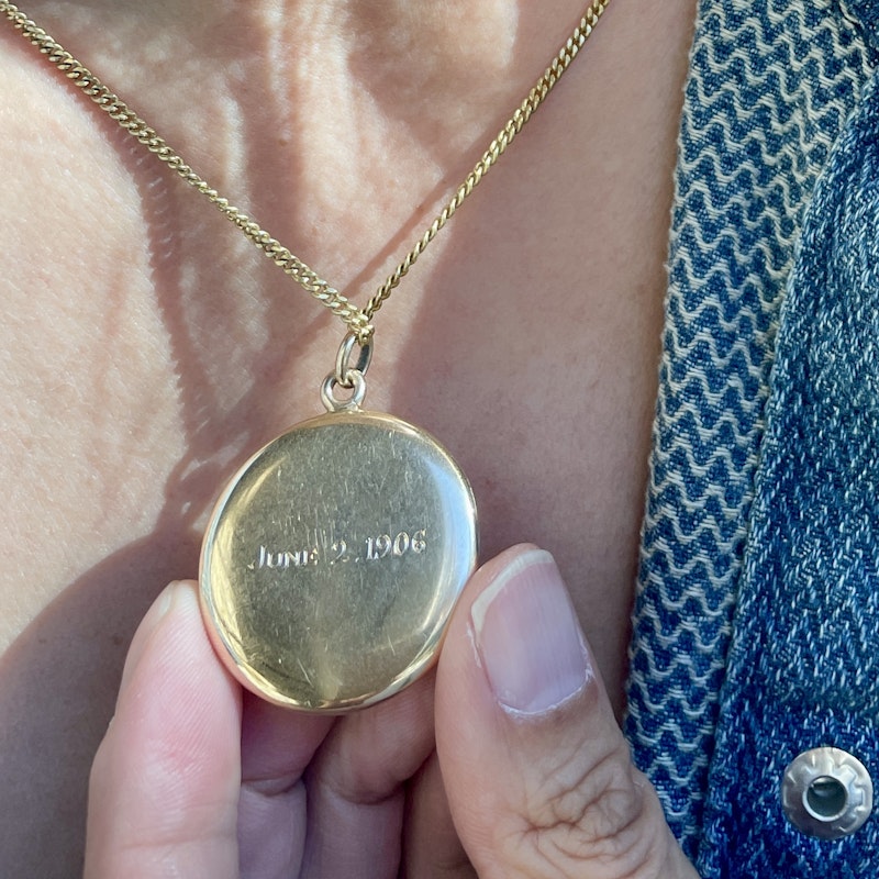 Vintage 14k Yellow Gold Round Photo Locket Charm