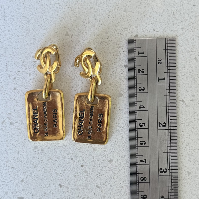 Chanel Vintage 31 Rue Cambon Gold Tag CC Clip Earring