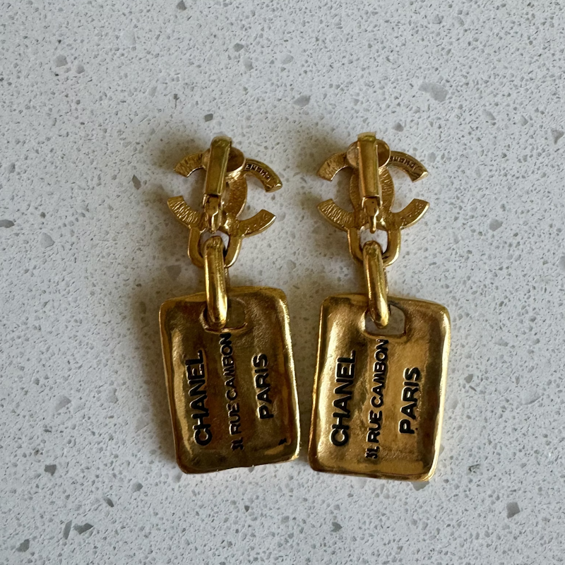 Chanel Vintage 31 Rue Cambon Gold Tag CC Clip Earring