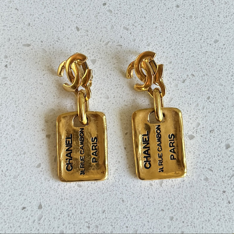 Chanel Vintage 31 Rue Cambon Gold Tag CC Clip Earring