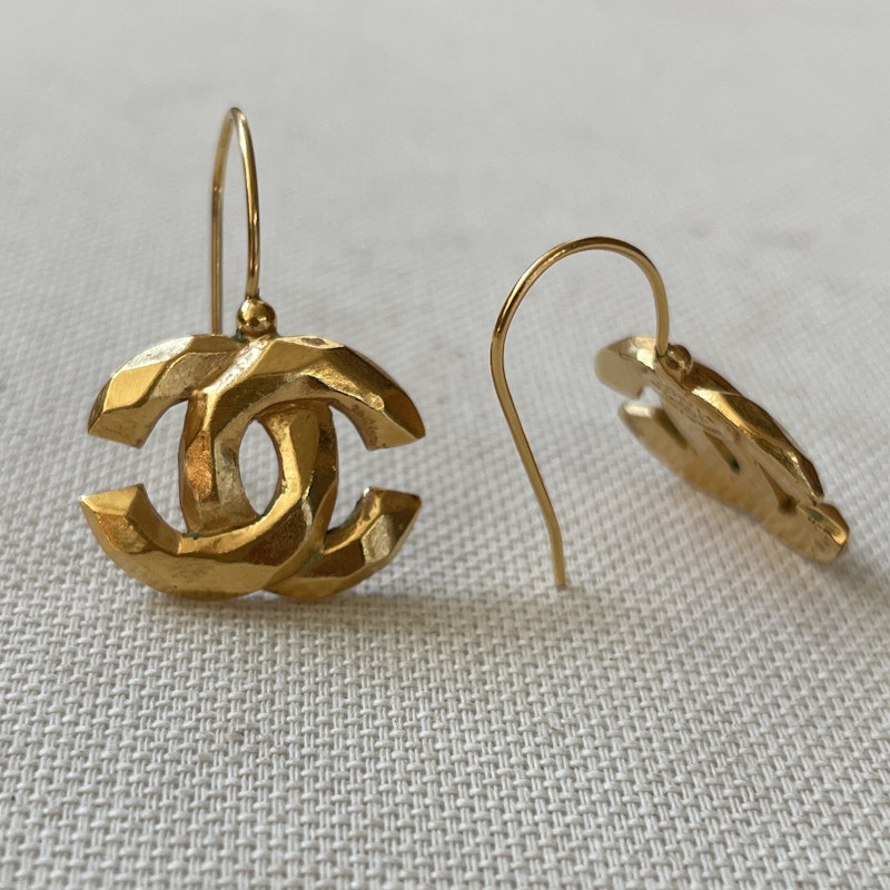 Vintage Chanel CC Gold Wire Hook Earrings