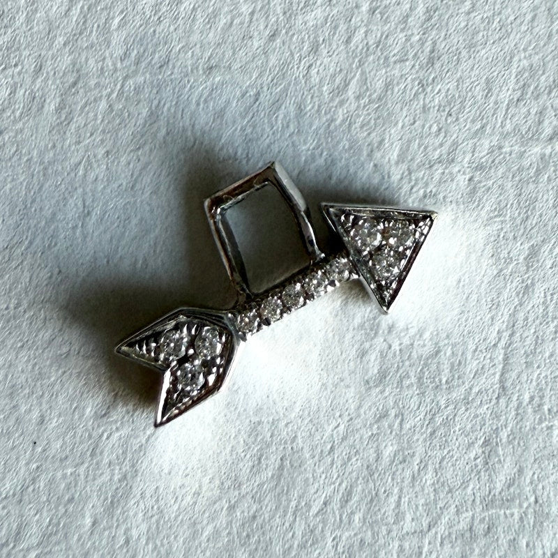 Robinson Pelham Arrow EarWish White Gold (right)