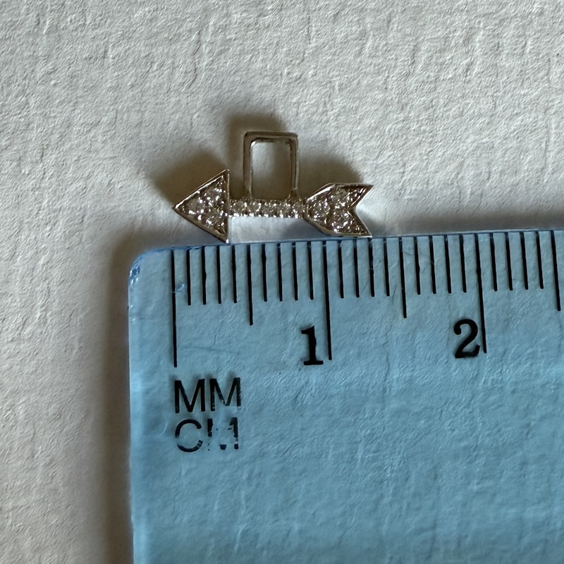 Robinson Pelham Arrow EarWish White Gold (left)