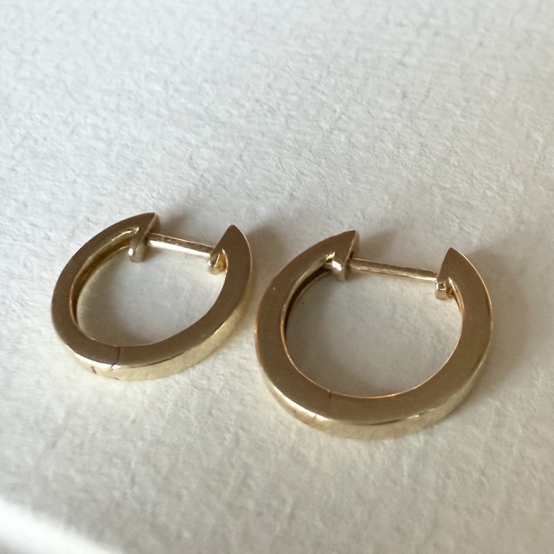 Robinson Pelham Single Orb Hoop Yellow Gold