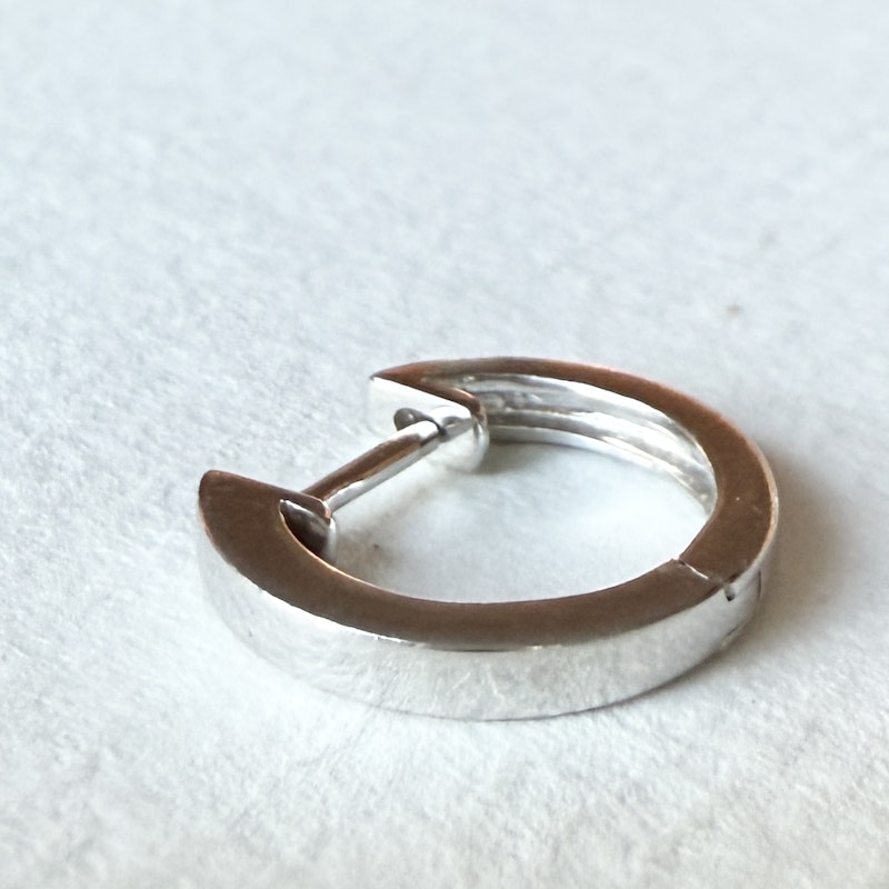 Robinson Pelham Single Orb Hoop White Gold