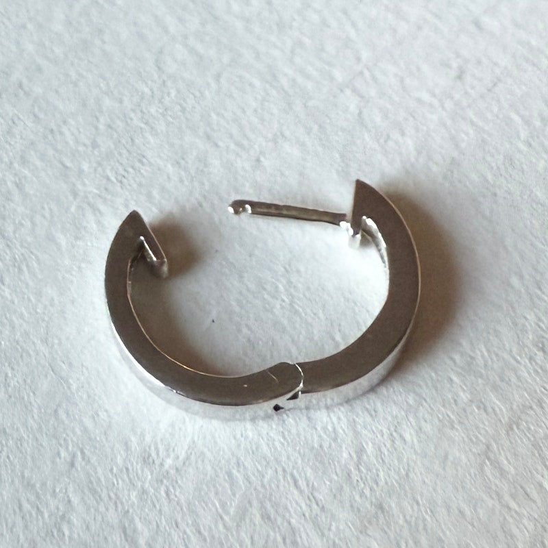 Robinson Pelham Single Orb Hoop White Gold