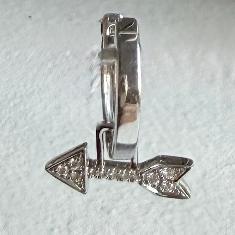 Robinson Pelham Arrow EarWish White Gold (left)
