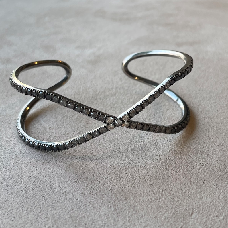 Eva Fehren Ombré Diamond Shorty 'X' Cuff Bracelet