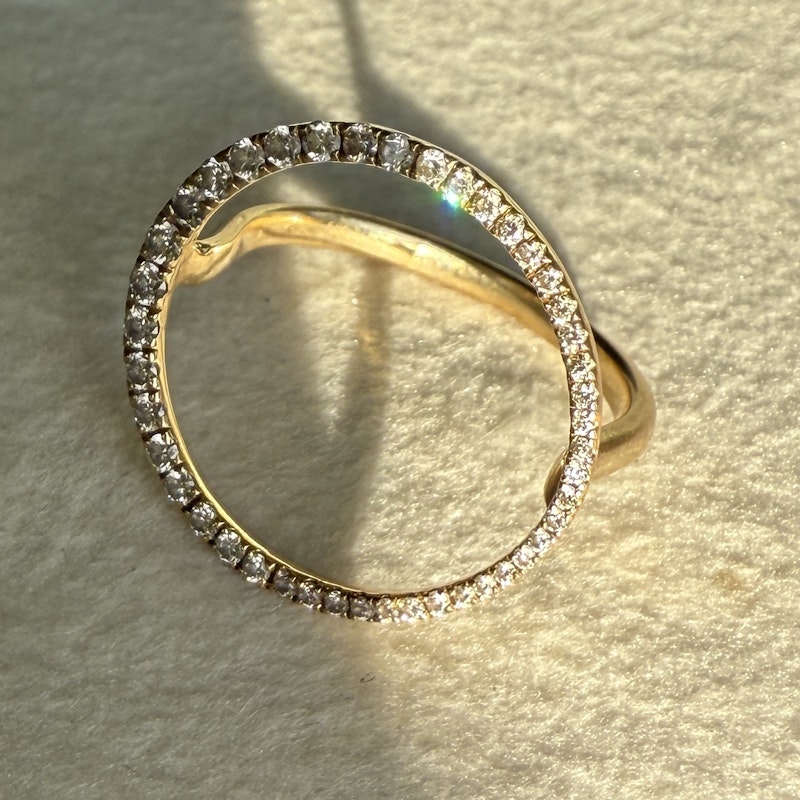 14k Yellow Gold Open Circle Diamond Ring
