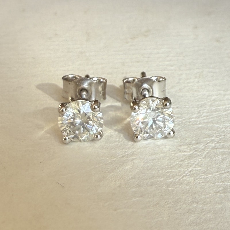 Platinum Diamond Stud Earrings 1ctw
