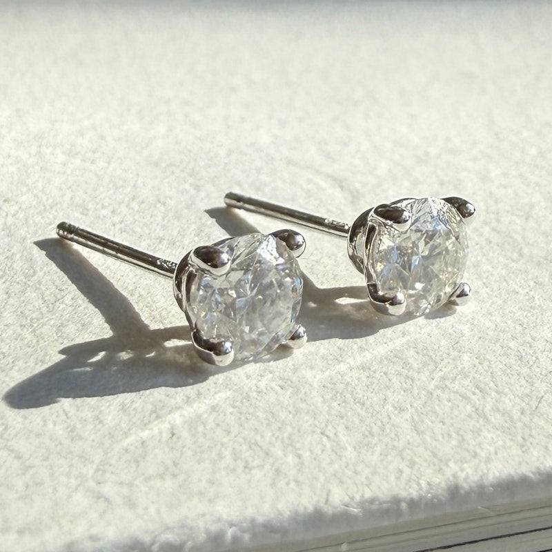 Platinum Diamond Stud Earrings 1ctw