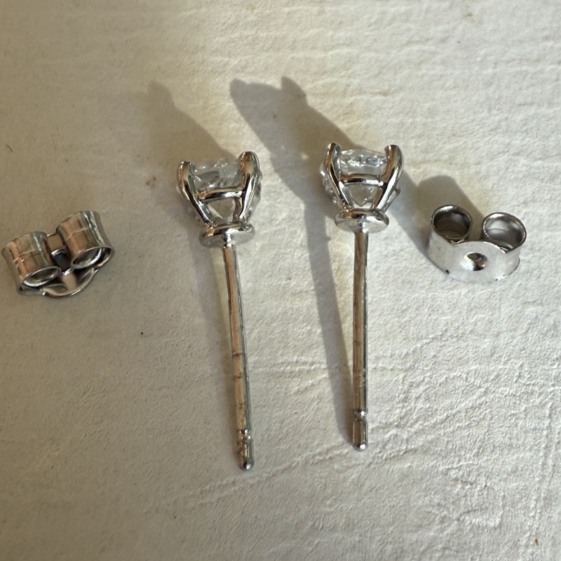 Platinum Diamond Stud Earrings 1ctw