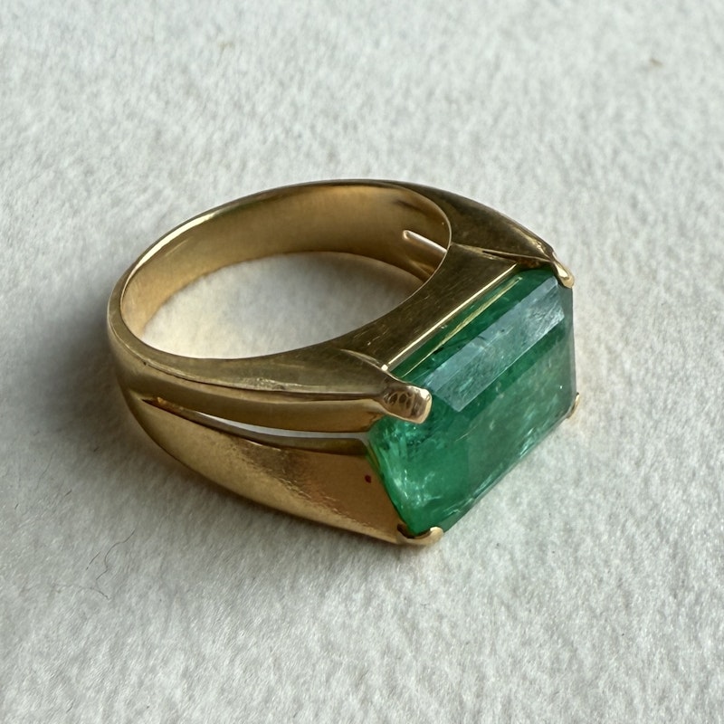 Vintage 18k Yellow Gold Emerald Cut Emerald Ring