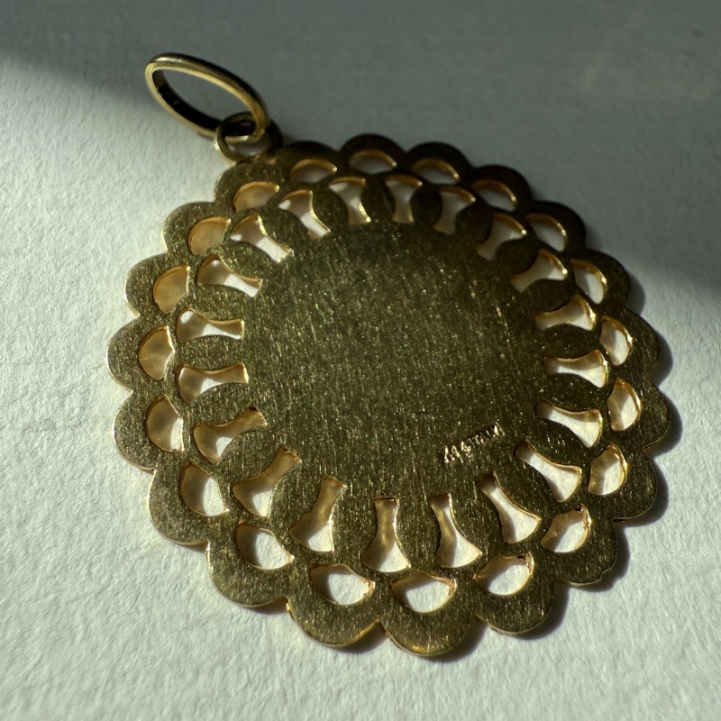 14k Yellow Gold Fluted Round Disc Pendant